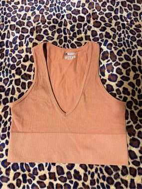 Ribbed Crop Tank / Light Support Sports Bra – Size L